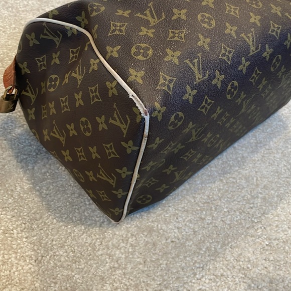 Authentic Louis Vuitton Speedy 35! Vintage bag! Comes with lock and key - Picture 12 of 17